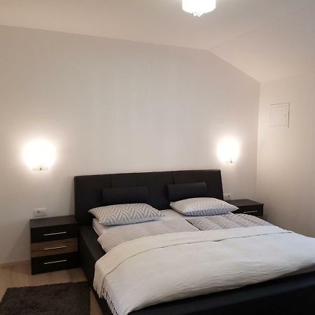 Apartment Roko Kolinda 1 Bibinje Exterior foto