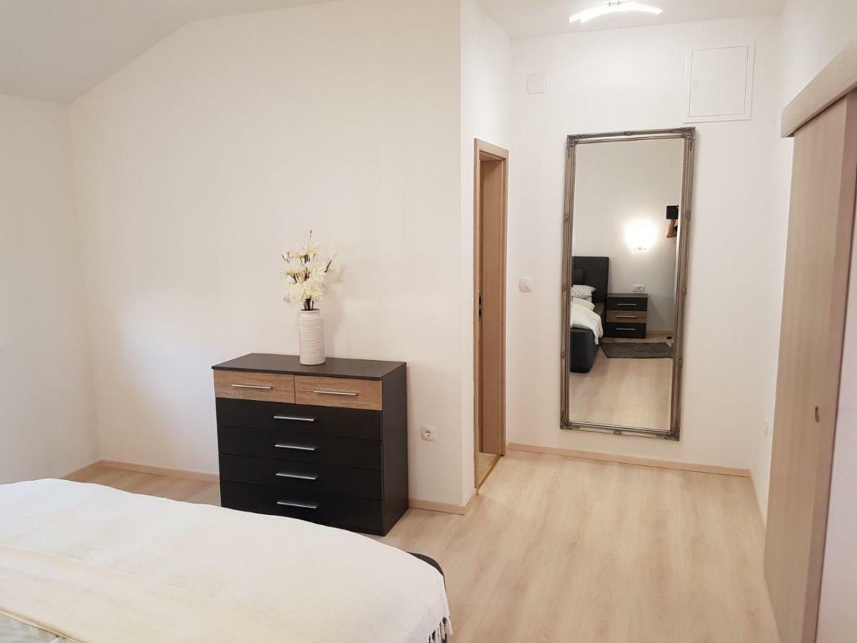 Apartment Roko Kolinda 1 Bibinje Exterior foto